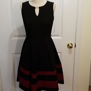 Dress with burgundy strips